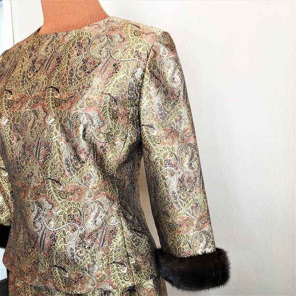 CHETTA B Gold Brocade 2-pc Skirt Set w/Mink Trim - Picture 5 of 16